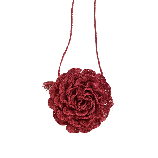 Gehaakte crossbody tas van naturel raffia garen in rood